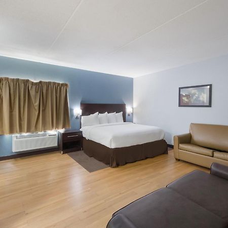 Hometowne Studios By Red Roof San Antonio - Seaworld Northwest Eksteriør billede