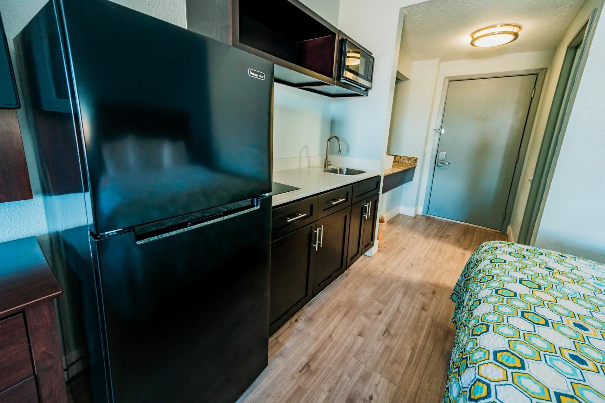 Hometowne Studios By Red Roof San Antonio - Seaworld Northwest Eksteriør billede